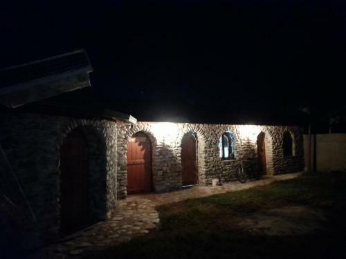 Windmill Shkodra Gesthouse Camping & Grill