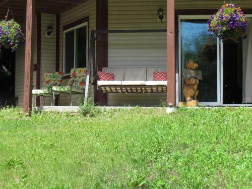 Peaceful 3 Bdrm Alaskan Getaway