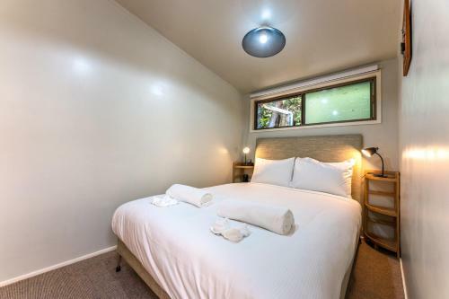 Treetops - Forest Retreat- Near Onetangi Beach