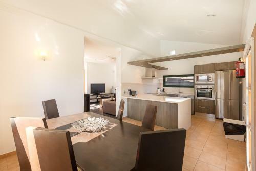 Ereza Villas Camelot