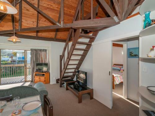Hideaway - Onemana Holiday Chalet