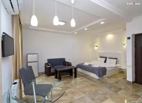 Apartaments On Komitas 20
