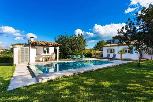 Villa Cama Rotja