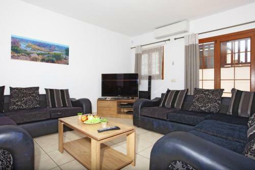 Villa Bandera With Private Heated Pool And Childrens Play Area