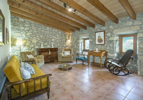 Villa Can Brullet Rustic Stay