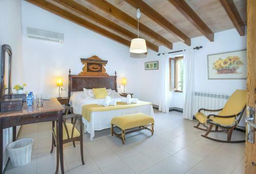 Villa Can Brullet Rustic Stay