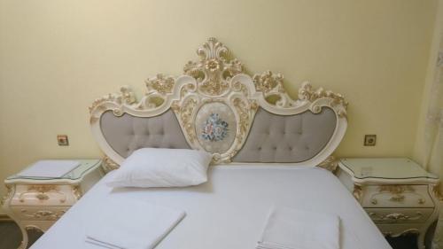 Al Sheikh 5 Bedroom Luxury Apartment 1