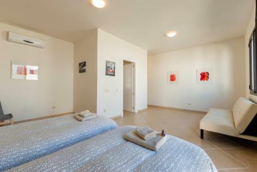 Lovely 3-bed Villa In Playa Blanca