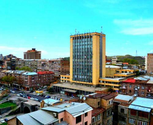 Apartment 18 Saryan