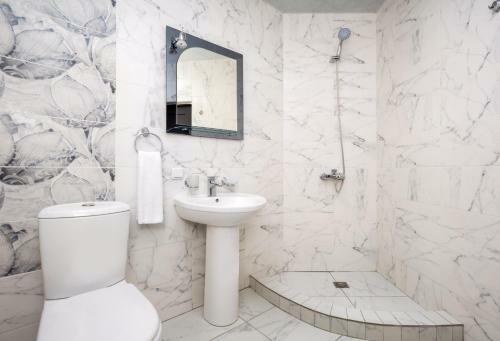 Central Yerevan 2 Bedroom Luxury Apartment