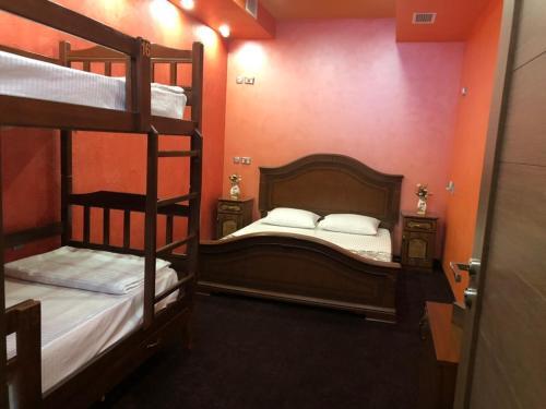 Albergue Hotel N1