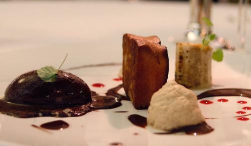 Hotel Mezzo Restaurant & Kamers