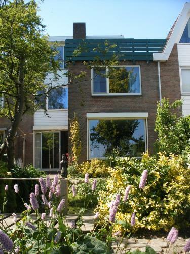 B&b-edam