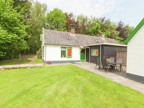 Cozy Holiday Home Near Forest In Baarn