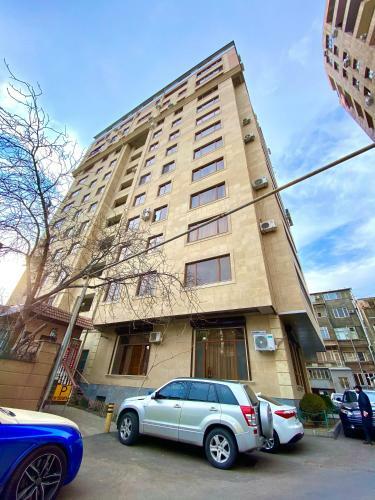 Central Yerevan 2 Bedrooms Premium Apartment Small Center