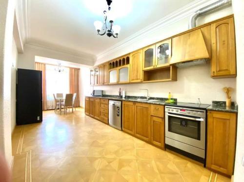 Apartamento Two Bedroom On Norther Ave.