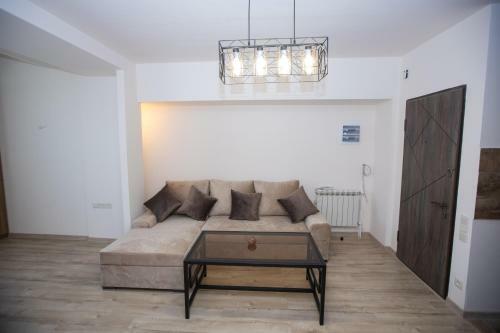 Loft Apartment Near Republic Square