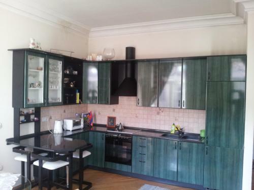 Sunny Apartment In Central Yerevan