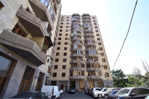 Argishti Street, 1 Bedroom Modern Apartment Gl131