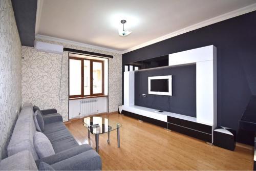 Argishti Street, 1 Bedroom Modern Apartment Gl131