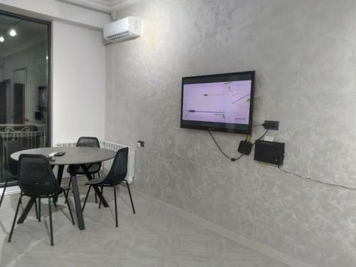 Andranik's City Center Apartment
