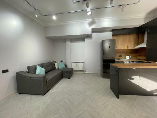Andranik's City Center Apartment