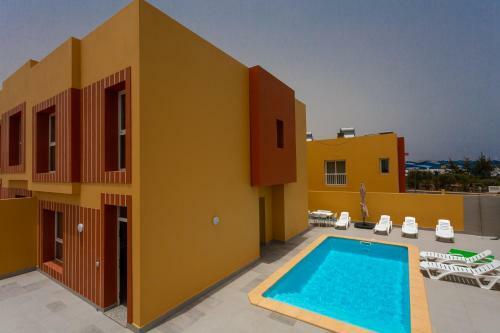 Mariposas Home Pool