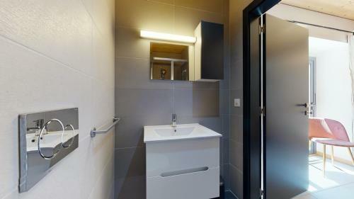 Modern And Comfortable Apartment At 5 Minutes From Sion