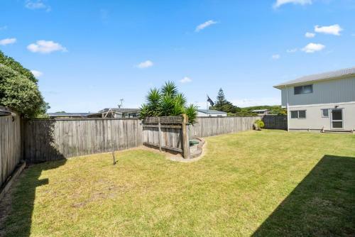 Hunia Haven - Himatangi Beach Holiday Home