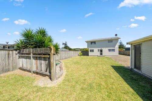 Hunia Haven - Himatangi Beach Holiday Home