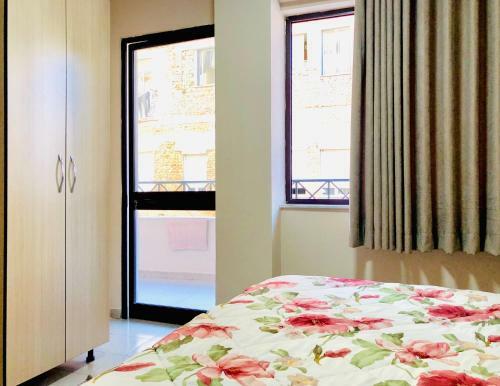 Tirana Central Apartment - Spacious 2 Bedroom