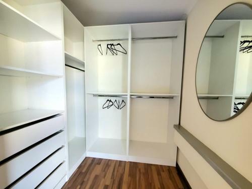 Apartamento Penthouse Komuna Parisit
