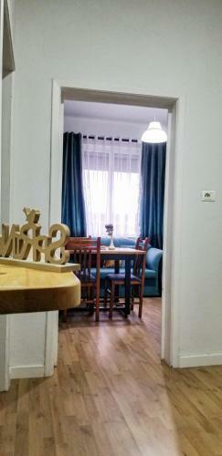 Spacious And Cozy Apartment - Ajia Apartment