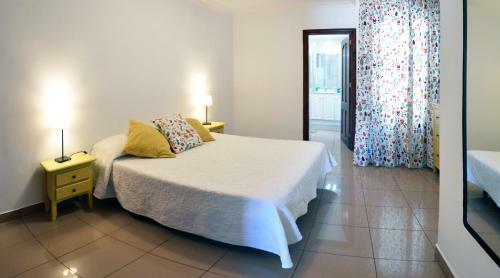 Apartamento C�ntrico, Amplio Y Con Balc�n Cerca Del Mar