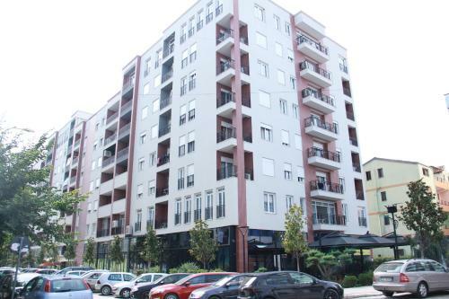 Sukaj Apartments