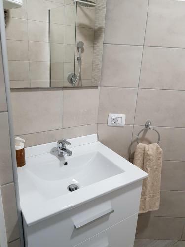 Apartamento Estudio Brillante, Confortable Y Agradable
