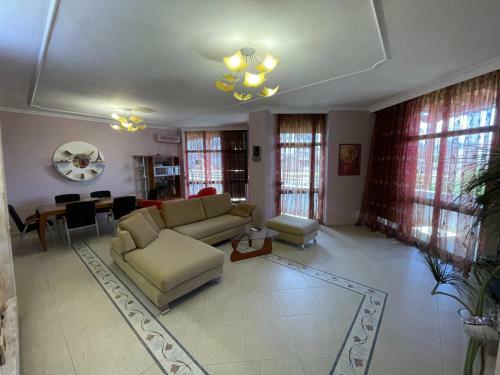 Mak City Center Apartment