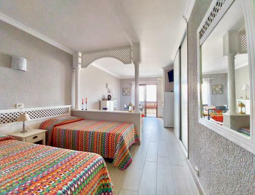 Ocean And Sun Studio Apartment