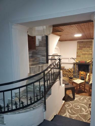 Apartamento Tirana Traditional Home