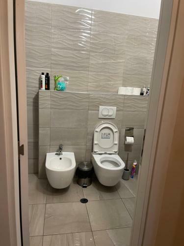 Square Inn Tirana In Kava Apartment