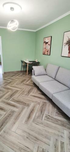 Apartamenti 2v1-blloku Zy