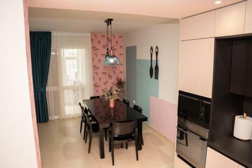 New Bazaar Stylish Apartment In Tirana?s Heart