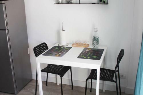 Relajante Apartamento Con Terraza Y Piscina