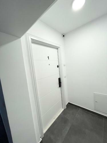Central Studio Apartment 1, Tirana