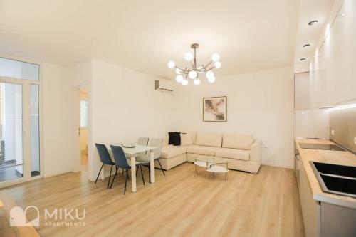 Miku Apartment-brand New At Wilson Squear