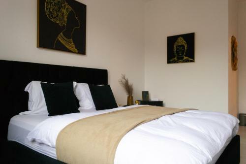 Hostal The Golden Nest