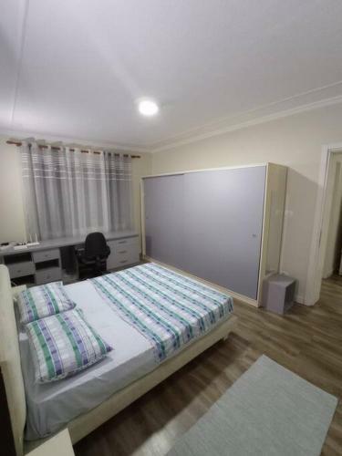Lovely Modern Apartment(2 Beds+2 Baths) In A Villa