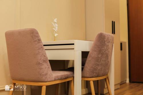 Miku Apartment-perfect 1bd At Komuna E Parisit