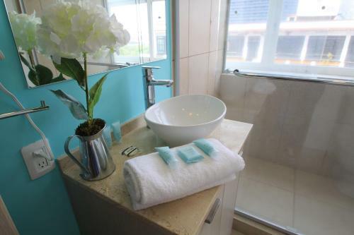 Boutique Apartment Downtown 707 Two Bedrooms