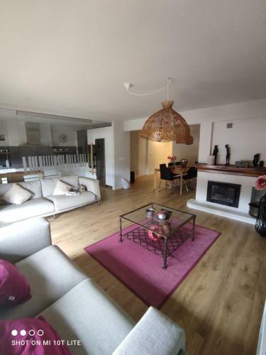 Apartamento Un Balc�n Sobre El Rio Sella